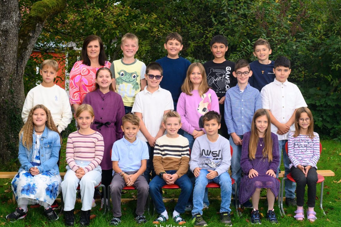 Klassenfoto der Klasse 3b